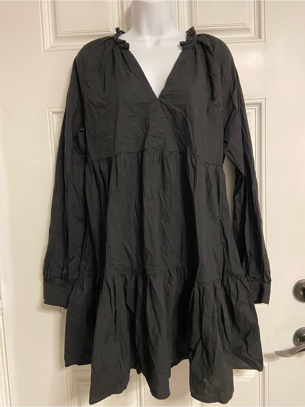 D3- BB DAKOTA x STEVE MADDEN Black Split Neck Tiered THESE DAYS Baby Doll Dress